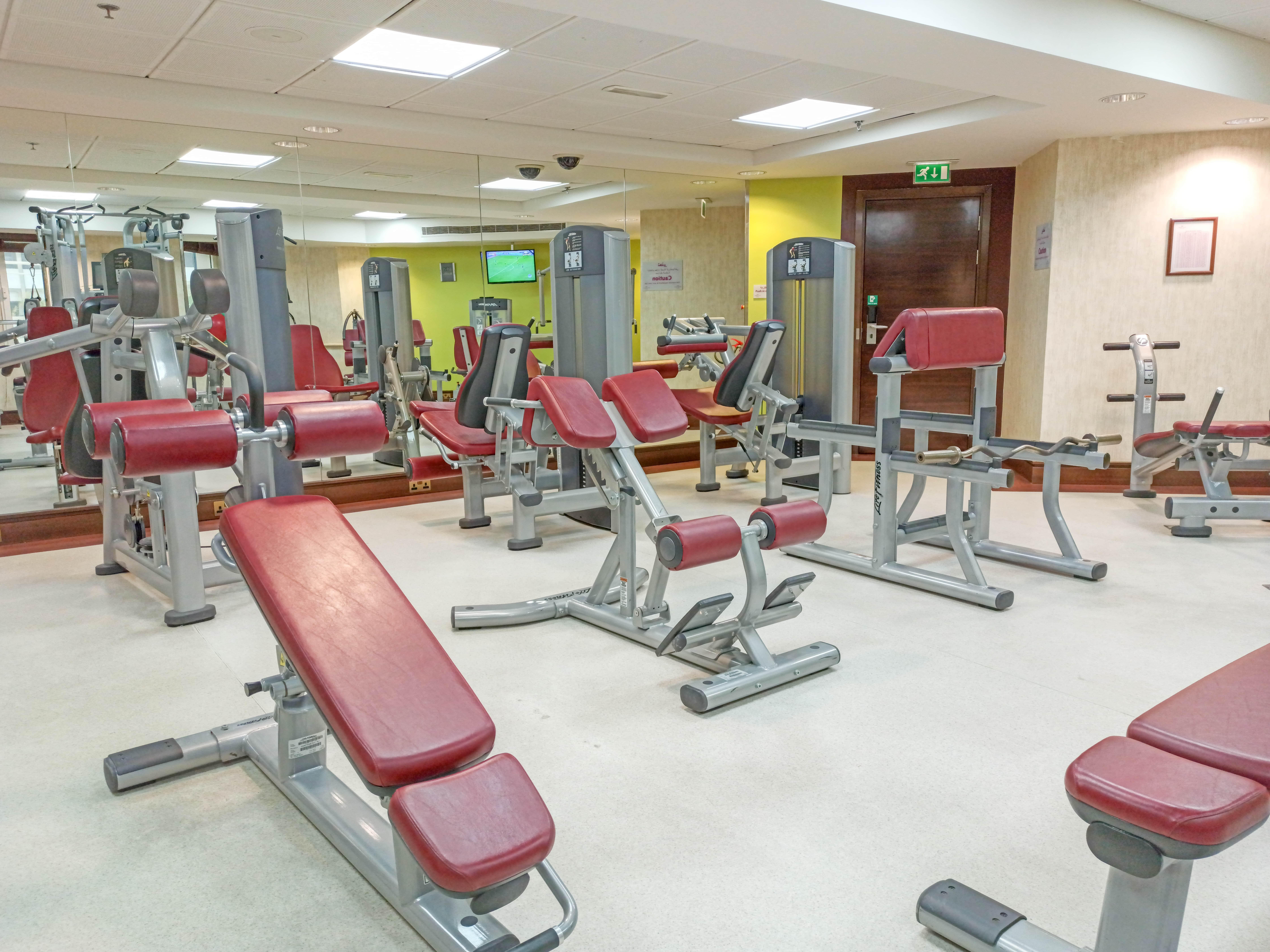 Crowne Plaza Dubai Deira By Ihg Hotel Eksteriør billede A gym in Dubai