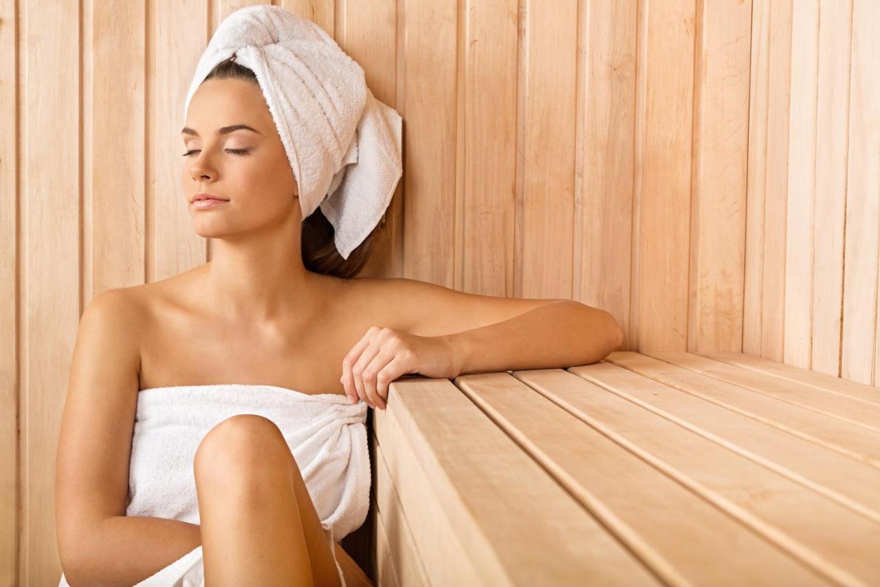 Crowne Plaza Dubai Deira By Ihg Hotel Eksteriør billede Sauna bathing